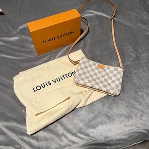 💎🤎Louis Vuitton Damier Azur Crossbody 🤎💎